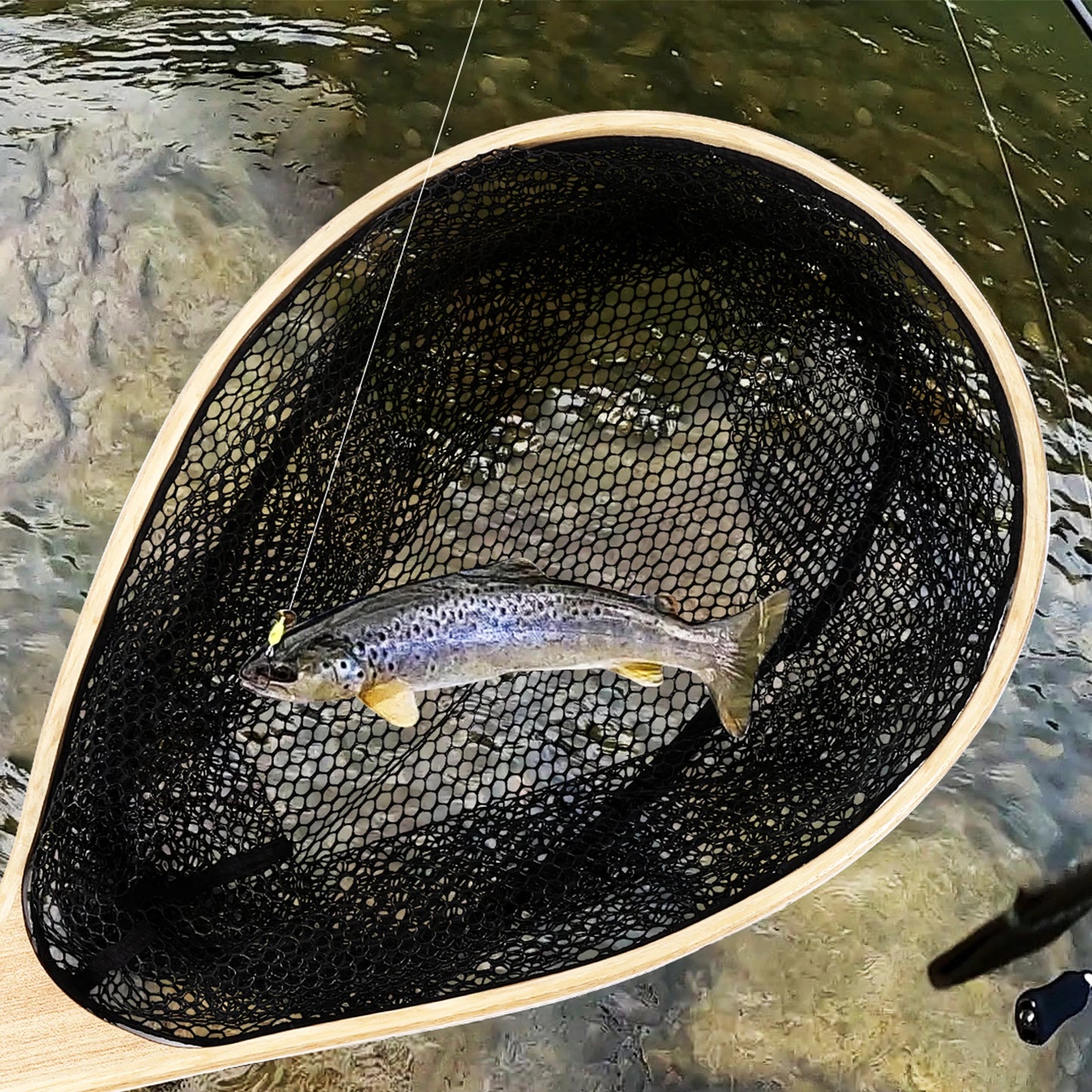 Fly Fishing Landing Net Curved Handle Fishing Net with Black Deep Net Freshwater Fishing Landing Net Small Mesh Fishing Net
